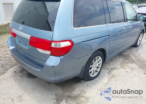 2008 Honda Odyssey Touring z USA, uszkodzony, nr VIN 5FNRL38868B078113